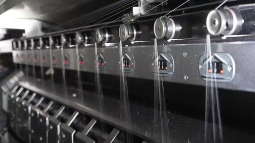 錨定現代化 改革再深化 浙江制造向 新 力 三 傳統(tǒng)紡織不傳統(tǒng) 經緯間 織出 新未來